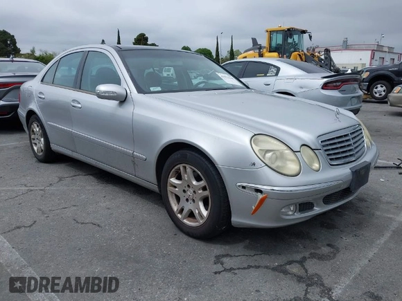 2005 Mercedes-Benz E-Class 3.2L with VIN WDBUF65J45A658795, listed as a IAAI auction lot 41923148 with 106,832 mi miles. Bid and sale history available at carsss.com. Image 1.