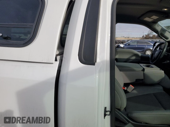 2018 Ford F-150 XL with VIN 1FTMF1E50JKD81901, listed as a Copart auction lot 43974875 with 59,973 mi miles and Salvage Title. Bid and sale history available at carsss.com. Image 10.