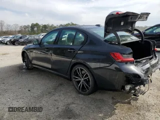 2024 BMW 3 Series 330i xDrive with VIN 3MW89FF01R8E65583, listed as a Copart auction lot 48763635 with 17,279 mi miles and Clean Title. Bid and sale history available at carsss.com. Image 2.