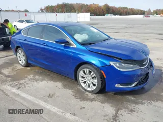 2015 Chrysler 200 Limited z VIN 1C3CCCABXFN588706, wystawiony jako IAAI lot #42199658 z przebiegiem 175 102 mil mil oraz . Historia ofert i sprzedaży dostępna na DreamBid. Obrazek 1.