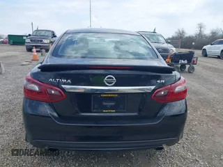 2017 Nissan Altima S z VIN 1N4AL3AP5HC258846, wystawiony jako IAAI lot #41902833 z przebiegiem 114 410 mil mil oraz . Historia ofert i sprzedaży dostępna na DreamBid. Obrazek 16.