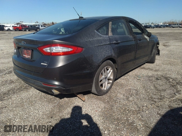2016 Ford Fusion SE with VIN 3FA6P0HDXGR333108, listed as a IAAI auction lot 41065202 with 184,227 mi miles. Bid and sale history available at carsss.com. Image 4.