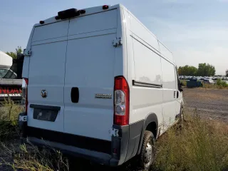 2023 Ram ProMaster Cargo with VIN 3C6LRVCG5PE585594, listed as a Copart auction lot 71337814 with 13,650 mi miles and Salvage Title. Bid and sale history available at DreamBid. Image 3.
