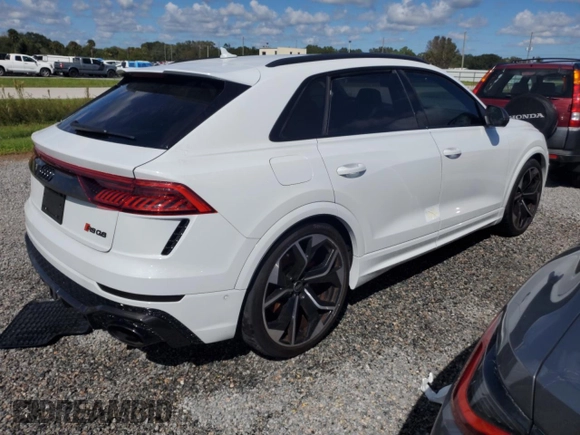 2021 Audi RS Q8 z VIN WU1ARBF16MD008966, wystawiony jako Copart lot #74957414 z przebiegiem Nie podano mil oraz Nie do naprawy • Non repairable. Historia ofert i sprzedaży dostępna na DreamBid. Obrazek 3.
