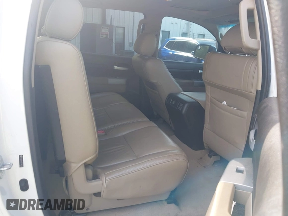 2007 Toyota Tundra LTD with VIN 5TBDV58167S488187, listed as a IAAI auction lot 42113431 with 242,650 mi miles. Bid and sale history available at carsss.com. Image 8.