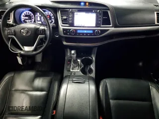 2016 Toyota Highlander XLE z VIN 5TDJKRFH0GS500635, wystawiony jako Copart lot #55602525 z przebiegiem 108 930 mil mil oraz Czysty tytuł • Clean title. Historia ofert i sprzedaży dostępna na DreamBid. Obrazek 8.