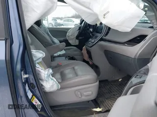 2017 Toyota Sienna XLE with VIN 5TDDZ3DC3HS154966, listed as a IAAI auction lot 41523393 with 141,365 mi miles and . Bid and sale history available at DreamBid. Image 5.