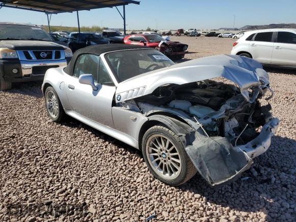 2001 BMW Z3 3.0 with VIN WBACN53491LL46300, listed as a Copart auction lot 44136155 with 154,970 mi miles and Salvage title. Bid and sale history available at DreamBid. Image 4.