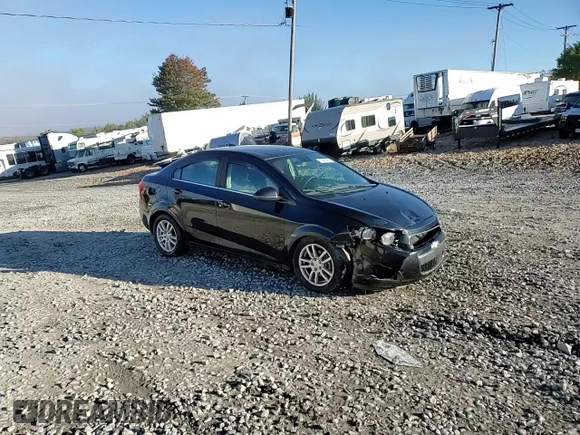 2012 Chevrolet Sonic LT z VIN 1G1JD5SH2C4148200, wystawiony jako Copart lot #74896064 z przebiegiem 104 692 mil mil oraz Szkoda całkowita • Salvage title. Historia ofert i sprzedaży dostępna na DreamBid. Obrazek 14.