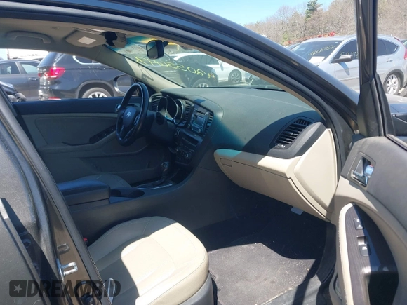 2011 Kia Optima EX with VIN KNAGN4A66B5091790, listed as a IAAI auction lot 42055648 with 208,098 mi miles and . Bid and sale history available at carsss.com. Image 5.