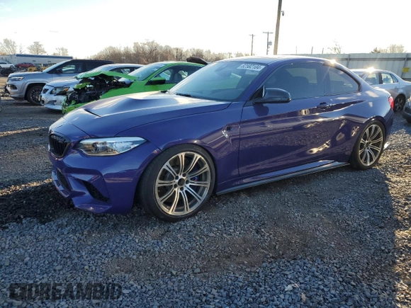 2019 BMW M2 Competition z VIN WBS2U7C56K7D52745, wystawiony jako Copart lot #82582104 z przebiegiem 27 731 mil mil oraz Szkoda całkowita • Salvage title. Historia ofert i sprzedaży dostępna na DreamBid. Obrazek 1.