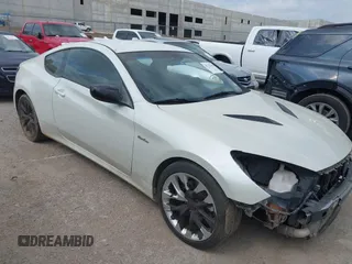 2013 Hyundai Genesis Coupe 2.0T с VIN KMHHT6KD7DU086799, выставлен на аукционе IAAI как лот 42739418 с пробегом 187 681 миль миль и . История ставок и продаж доступна на DreamBid. Изображение 1.