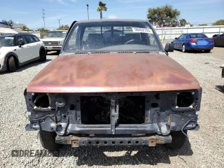 1993 Toyota Pickup z VIN 4TARN81A8PZ090398, wystawiony jako Copart lot #50452745 z przebiegiem Nie podano mil oraz Szkoda całkowita • Salvage title. Historia ofert i sprzedaży dostępna na DreamBid. Obrazek 5.