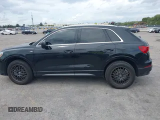 2022 Audi Q3 S line Premium Plus with VIN WA1EECF32N1071447, listed as a IAAI auction lot 41772286 with 86,187 mi miles. Bid and sale history available at carsss.com. Image 14.