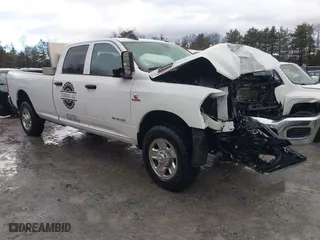 2022 Ram 2500 Tradesman with VIN 3C6UR5HL5NG377811, listed as a IAAI auction lot 41198331 with 104,892 mi miles. Bid and sale history available at carsss.com. Image 1.