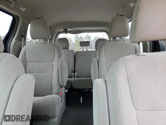 2019 Toyota Sienna L with VIN 5TDZZ3DC2KS993259, listed as a Copart auction lot 87391084 with 202,932 mi miles and Salvage Title. Bid and sale history available at carsss.com. Image 10.