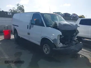 2008 Chevrolet Express Cargo Van with VIN 1GCGG25C181180278, listed as a IAAI auction lot 41720252 with 1 mi miles. Bid and sale history available at carsss.com. Image 1.