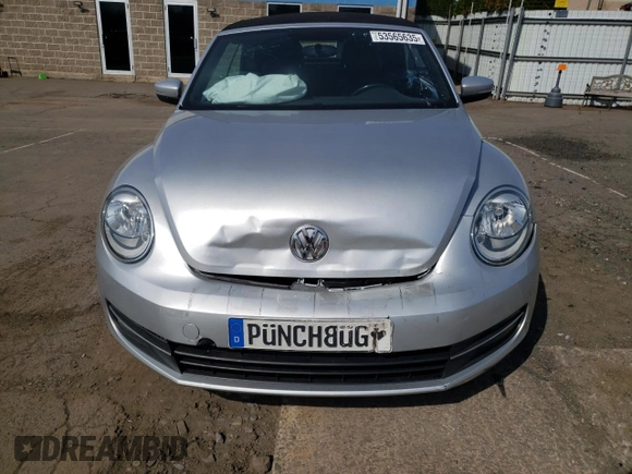 2013 Volkswagen Beetle 2.5L with VIN 3VW5P7AT0DM821280, listed as a Copart auction lot 53565635 with 94,969 mi miles and Salvage Title. Bid and sale history available at DreamBid. Image 5.