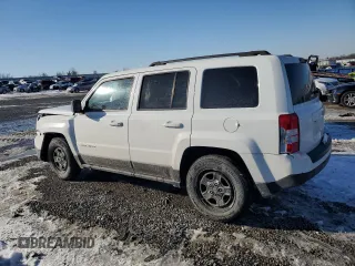 2016 Jeep Patriot Sport z VIN 1C4NJPBA0GD641413, wystawiony jako Copart lot #45956175 z przebiegiem 115 972 mil mil oraz Szkody całkowita. Historia ofert i sprzedaży dostępna na DreamBid. Obrazek 2.