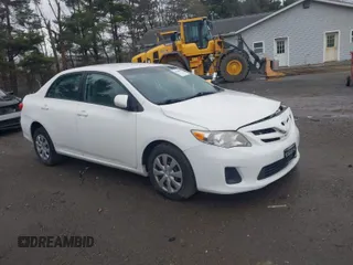 2011 Toyota Corolla L with VIN 2T1BU4EE1BC693128, listed as a IAAI auction lot 41948555 with 135,263 mi miles. Bid and sale history available at carsss.com. Image 1.