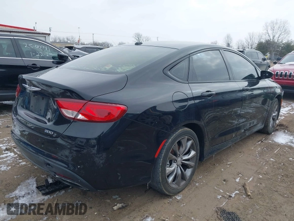 2016 Chrysler 200 S with VIN 1C3CCCBB0GN132648, listed as a IAAI auction lot 41641394 with 118,728 mi miles. Bid and sale history available at carsss.com. Image 4.