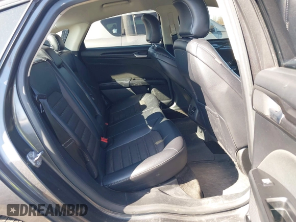2018 Ford Fusion SE with VIN 3FA6P0HD6JR238133, listed as a IAAI auction lot 41765828 with 233,771 mi miles. Bid and sale history available at carsss.com. Image 8.