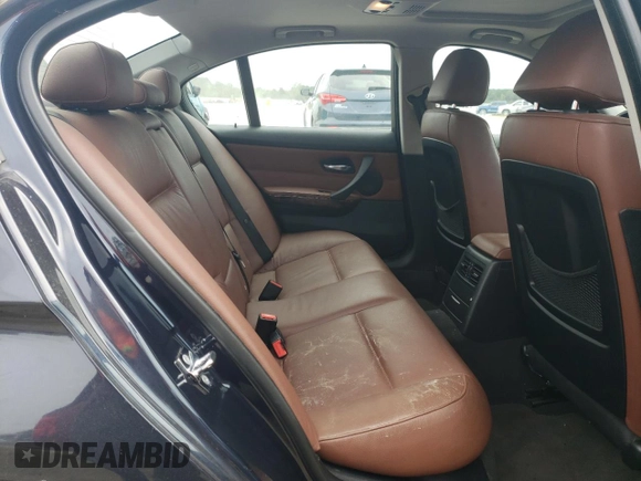 2006 BMW 3 Series 330i with VIN WBAVB33536KS34085, listed as a Copart auction lot 71541384 with 212,508 mi miles and Salvage Title. Bid and sale history available at DreamBid. Image 10.