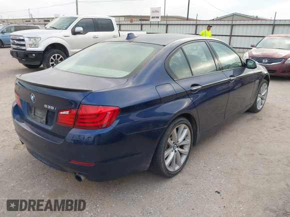 2011 BMW 5 Series 535i z VIN WBAFR7C57BC806738, wystawiony jako IAAI lot #41785179 z przebiegiem 177 167 mil mil oraz . Historia ofert i sprzedaży dostępna na DreamBid. Obrazek 4.