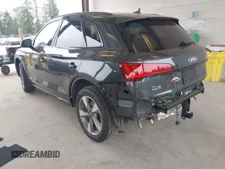 2025 Audi Q5 Premium with VIN WA1ABAFY9S2045618, listed as a IAAI auction lot 42279469 with 3,024 mi miles and . Bid and sale history available at DreamBid. Image 3.