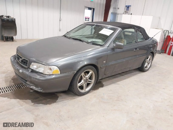 2004 Volvo C70 with VIN YV1NC62D14J043160, listed as a IAAI auction lot 41554345 with 157,352 mi miles. Bid and sale history available at carsss.com. Image 2.