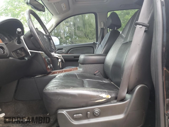2008 Chevrolet Avalanche LTZ with VIN 3GNFK12328G105235, listed as a Copart auction lot 56678465 with 160,447 mi miles and Salvage title. Bid and sale history available at DreamBid. Image 7.