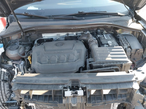 2019 Volkswagen Tiguan S with VIN 3VV0B7AX1KM059932, listed as a IAAI auction lot 41757859 with 76,522 mi miles. Bid and sale history available at carsss.com. Image 10.