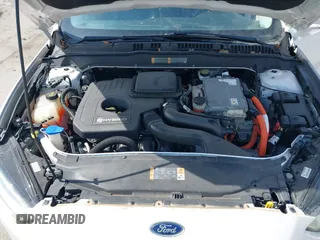2013 Ford Fusion SE Hybrid with VIN 3FA6P0LU0DR123488, listed as a IAAI auction lot 41869121 with 176,287 mi miles. Bid and sale history available at carsss.com. Image 10.