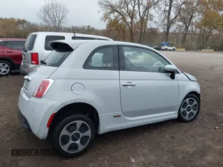 2017 FIAT 500e with VIN 3C3CFFGE1HT550018, listed as a IAAI auction lot 40730795 with 1 mi miles. Bid and sale history available at carsss.com. Image 13.