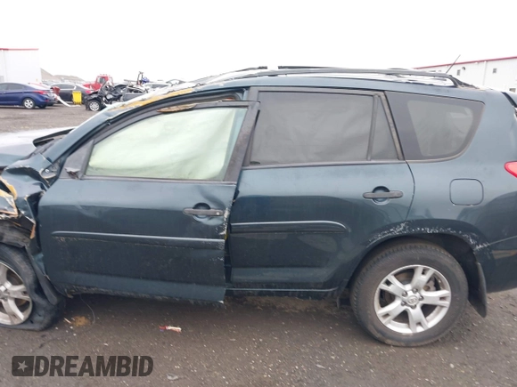 2009 Toyota RAV4 with VIN JTMBK33V89D004721, listed as a IAAI auction lot 41044764 with 204,161 mi miles. Bid and sale history available at carsss.com. Image 15.