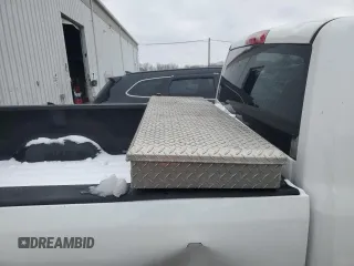 2015 Ram 1500 Tradesman z VIN 3C6JR6DG5FG540010, wystawiony jako Copart lot #45151585 z przebiegiem 208 203 mil mil oraz Szkoda całkowita • Salvage title. Historia ofert i sprzedaży dostępna na DreamBid. Obrazek 10.