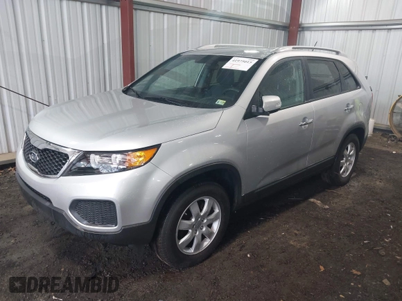 2012 Kia Sorento LX with VIN 5XYKT4A26CG286216, listed as a IAAI auction lot 41975015 with 122,309 mi miles. Bid and sale history available at carsss.com. Image 17.