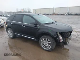 2012 Lincoln MKX z VIN 2LMDJ8JK1CBL02848, wystawiony jako IAAI lot #41845492 z przebiegiem 177 478 mil mil oraz . Historia ofert i sprzedaży dostępna na DreamBid. Obrazek 1.