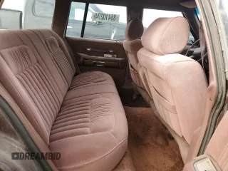 1989 Ford Crown Victoria z VIN 2FABP77F8KX129671, wystawiony jako Copart lot #86410274 z przebiegiem 58 851 mil mil oraz Szkody całkowita. Historia ofert i sprzedaży dostępna na DreamBid. Obrazek 10.