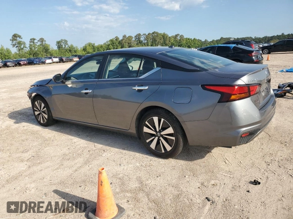 2022 Nissan Altima SV z VIN 1N4BL4DV0NN316513, wystawiony jako Copart lot #55687365 z przebiegiem 66 916 mil mil oraz Szkoda całkowita • Salvage title. Historia ofert i sprzedaży dostępna na DreamBid. Obrazek 2.