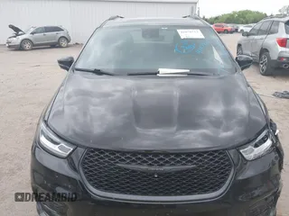 2024 Chrysler Pacifica Limited with VIN 2C4RC3GG1RR134781, listed as a IAAI auction lot 42070717 with 60,533 mi miles and . Bid and sale history available at DreamBid. Image 11.