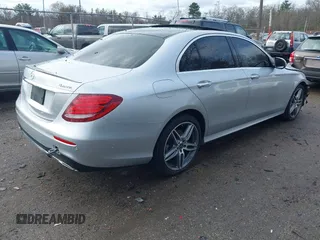 2020 Mercedes-Benz E 350 с VIN WDDZF8EB2LA713761, выставлен на аукционе IAAI как лот 41854999 с пробегом 74 603 миль миль и . История ставок и продаж доступна на DreamBid. Изображение 4.