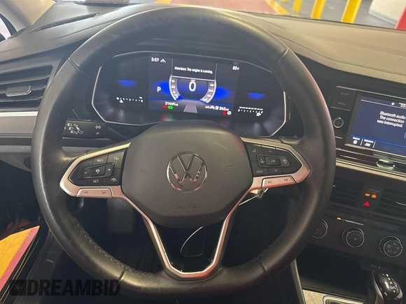 2024 Volkswagen Jetta S с VIN 3VW5M7BU2RM079505, выставлен на аукционе IAAI как лот 42808841 с пробегом 21 446 миль миль и . История ставок и продаж доступна на DreamBid. Изображение 4.