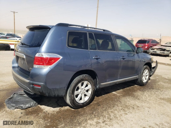 2013 Toyota Highlander with VIN 5TDBK3EH8DS208567, listed as a Copart auction lot 48916245 with 123,604 mi miles and Salvage Title. Bid and sale history available at carsss.com. Image 3.