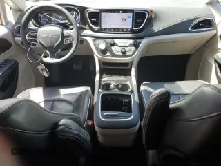 2023 Chrysler Pacifica Hybrid Limited with VIN 2C4RC1S7XPR595163, listed as a Copart auction lot 58182295 with 45,799 mi miles and Clean title. Bid and sale history available at DreamBid. Image 8.