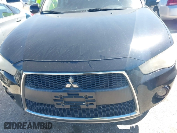 2011 Mitsubishi Outlander XLS z VIN JA4JS4AX6BU021376, wystawiony jako IAAI lot #41726427 z przebiegiem 121 460 mil mil oraz . Historia ofert i sprzedaży dostępna na DreamBid. Obrazek 6.