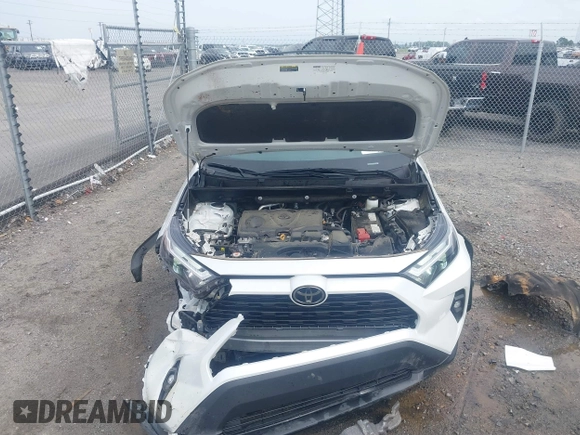 2024 Toyota RAV4 XLE Premium z VIN 2T3C1RFV3RW311870, wystawiony jako IAAI lot #42066945 z przebiegiem 16 237 mil mil oraz . Historia ofert i sprzedaży dostępna na DreamBid. Obrazek 10.