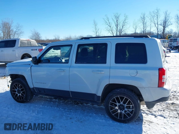 2015 Jeep Patriot High Altitude with VIN 1C4NJRAB4FD381232, listed as a IAAI auction lot 41289384 with 121,581 mi miles and . Bid and sale history available at DreamBid. Image 14.