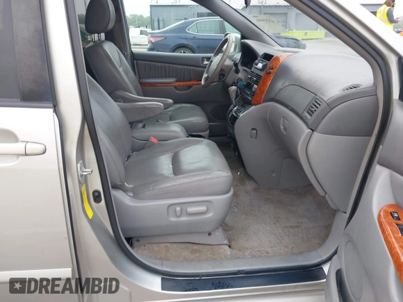 2009 Toyota Sienna XLE with VIN 5TDZK22C49S258892, listed as a IAAI auction lot 42453604 with 288,183 mi miles and . Bid and sale history available at DreamBid. Image 5.