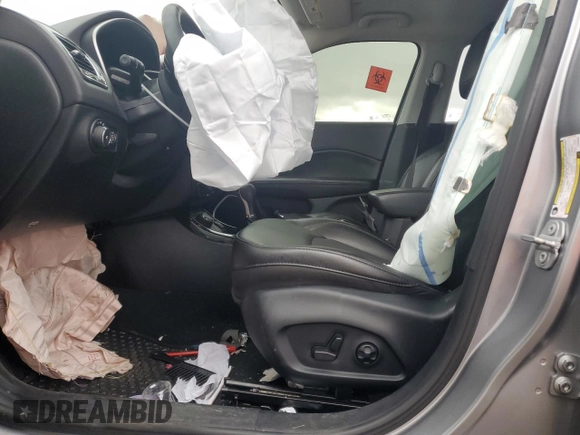 2018 Jeep Compass Altitude with VIN 3C4NJDBB6JT325538, listed as a Copart auction lot 53686905 with 111,400 mi miles and Salvage title. Bid and sale history available at DreamBid. Image 7.